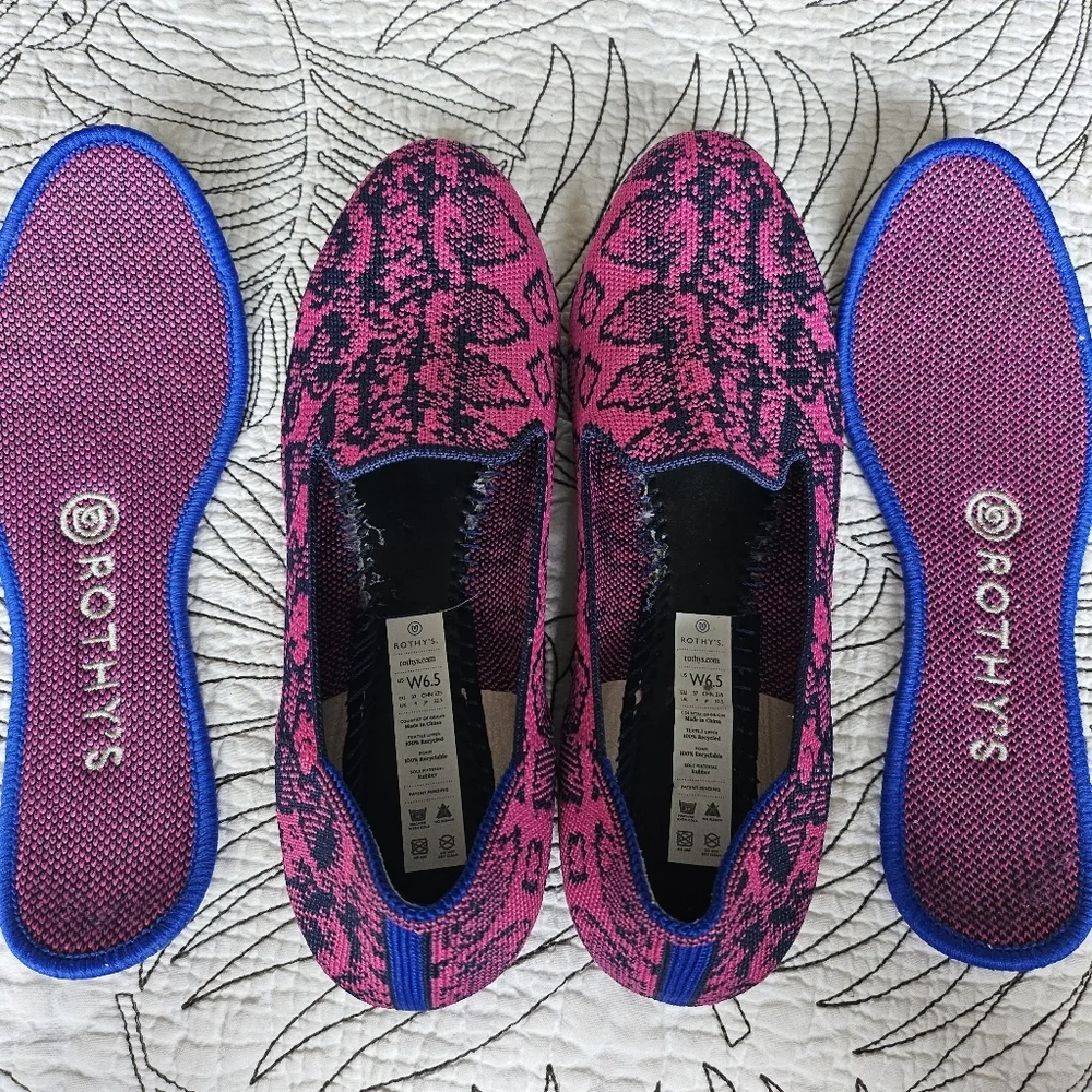 EUC RETIRED Rothy’s The Loafer Snake Fuschia Navy Women 6.5